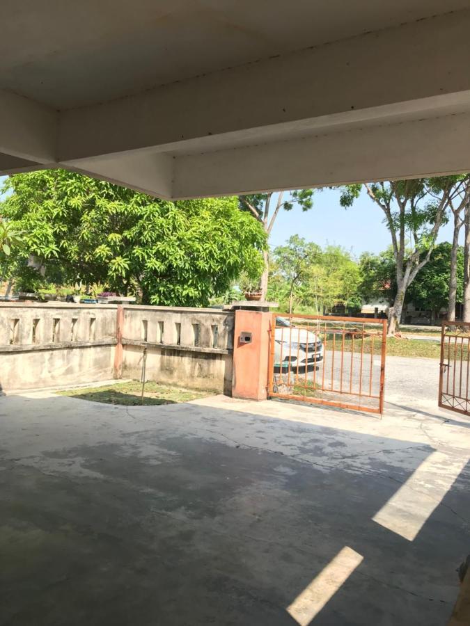 Solehah Homestay Seri Iskandar Luaran gambar