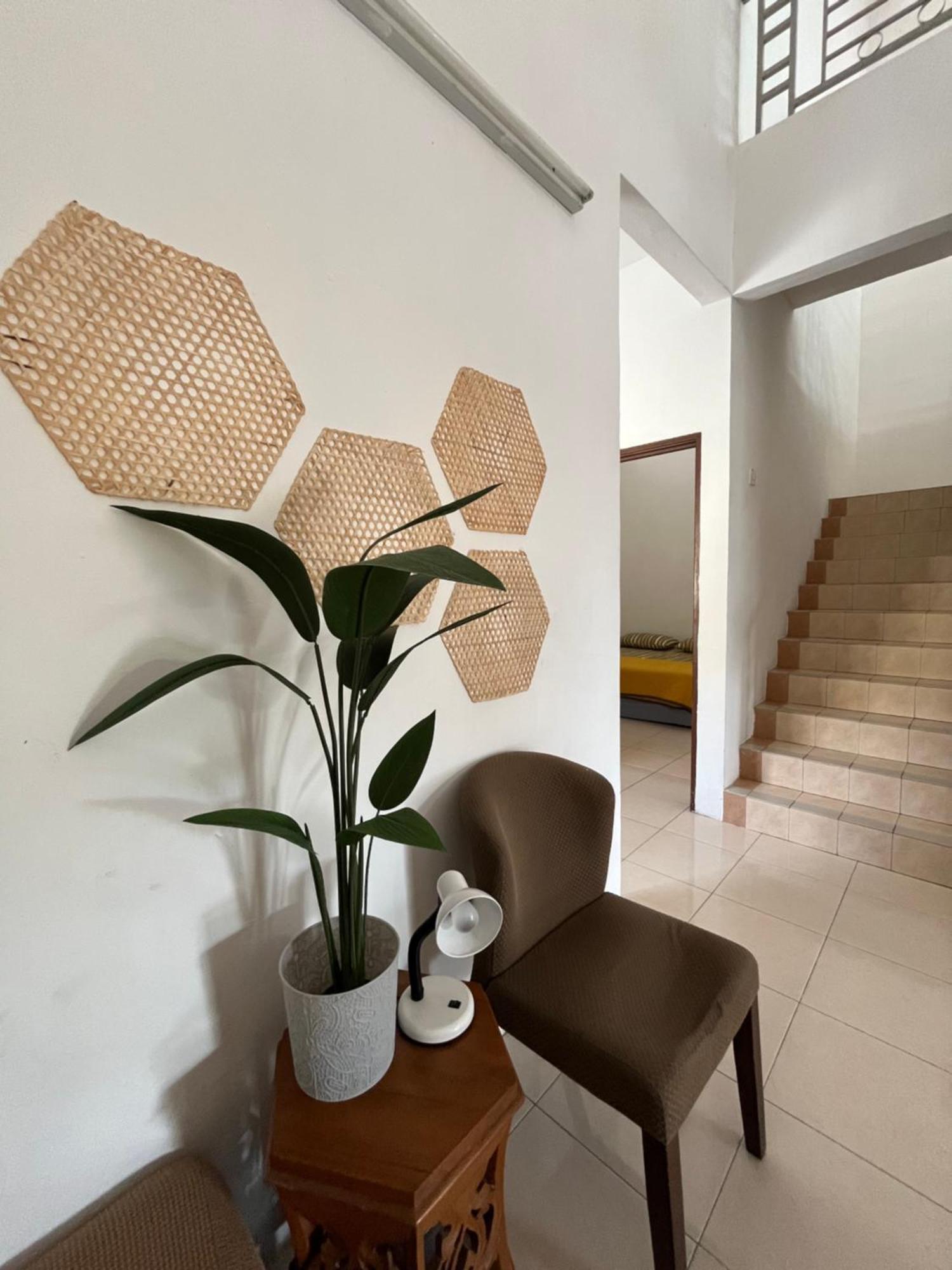 Solehah Homestay Seri Iskandar Luaran gambar